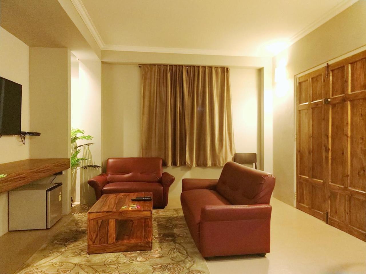 Rockski Boutique Bed&Breakfast Shillong Exteriör bild