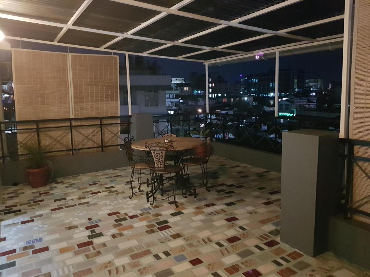 Rockski Boutique Bed&Breakfast Shillong Exteriör bild