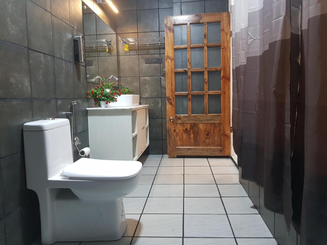 Rockski Boutique Bed&Breakfast Shillong Exteriör bild